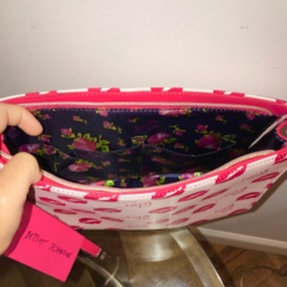 Betsey Johnson Cosmetic Wristlet Hot Pink - Picture 3 of 3